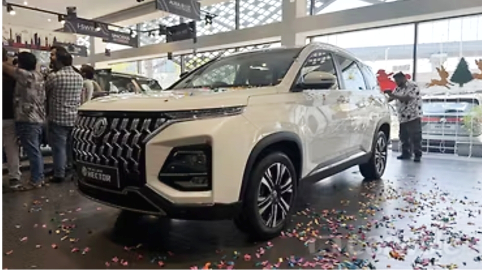 mg hector top model price in india