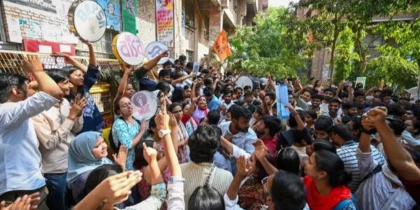 जेएनयू में मोदी विरोधी नारे 2026 latest news today